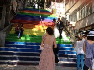 Regenboogtrap in Istanbul.